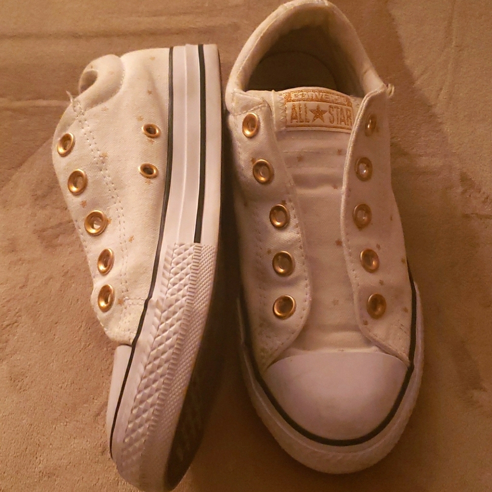 Converse - Picture 2 of 7